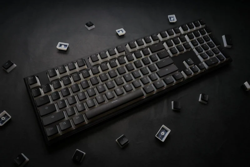 ducky black pudding 108 key pbt double shot keycap set